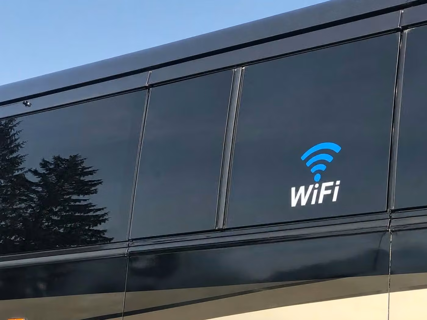 bell gardens 20 passenger minibus wifi