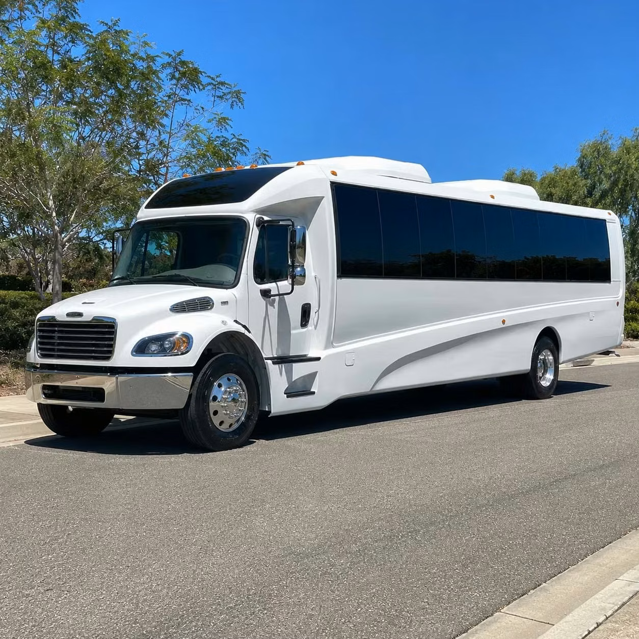 bell gardens 35 passenger minibus rental