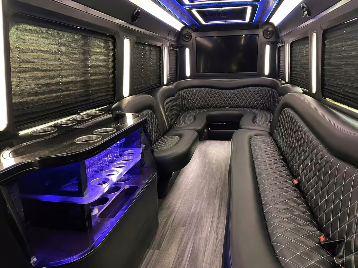 bell gardens party bus bar area